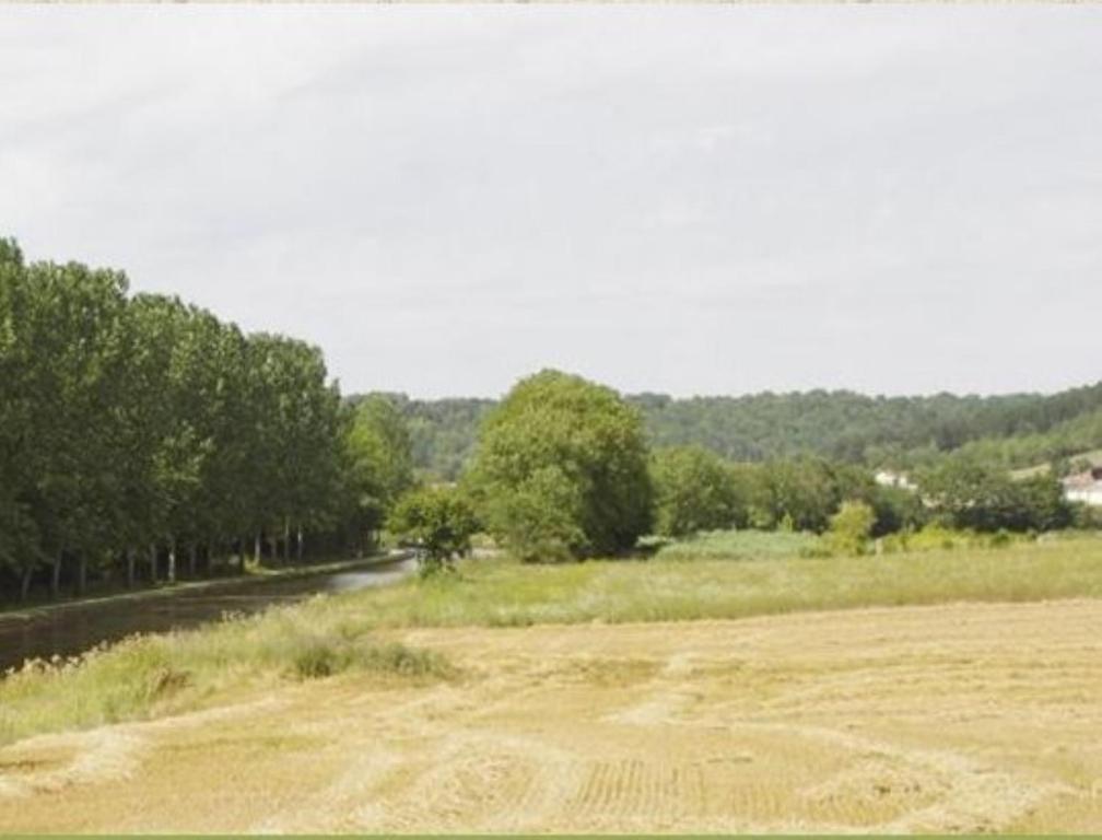 Le Clos Du Murier Chassignelles Bagian luar foto